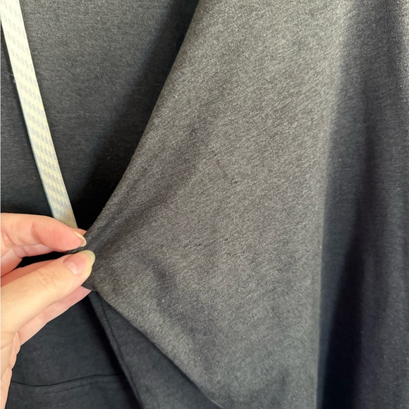 Vuori Halo Oversized Hoodie Size Medium - Picture 6 of 7